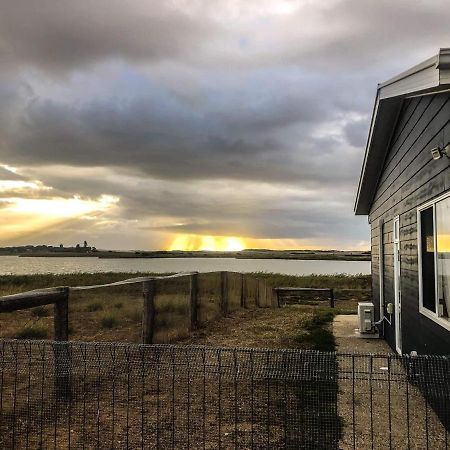 Coorong Island Retreat - Farm Stay At Pet Friendly Property Meningie Exterior foto