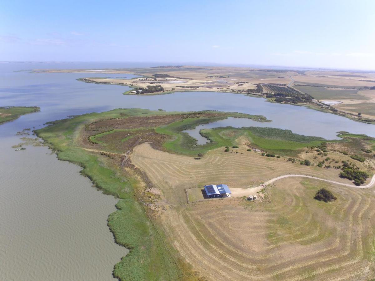 Coorong Island Retreat - Farm Stay At Pet Friendly Property Meningie Exterior foto