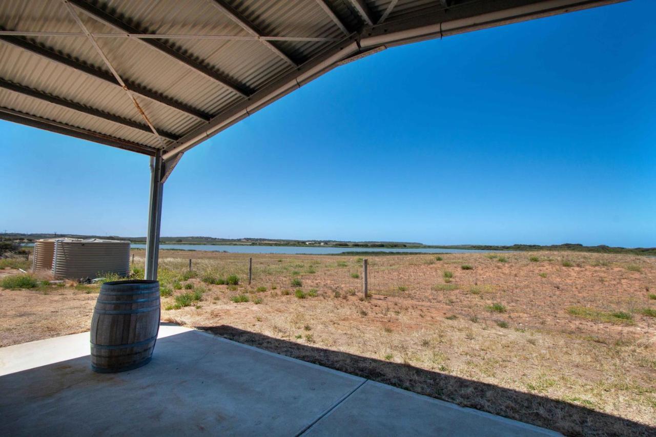 Coorong Island Retreat - Farm Stay At Pet Friendly Property Meningie Exterior foto